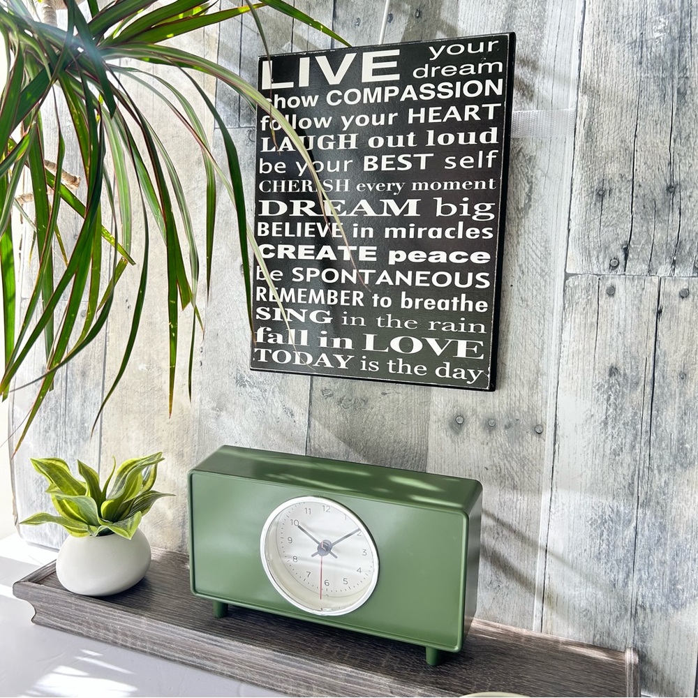 🌴Motivational Wall Art - Live Your Dream Show Compassion by Louise Carey